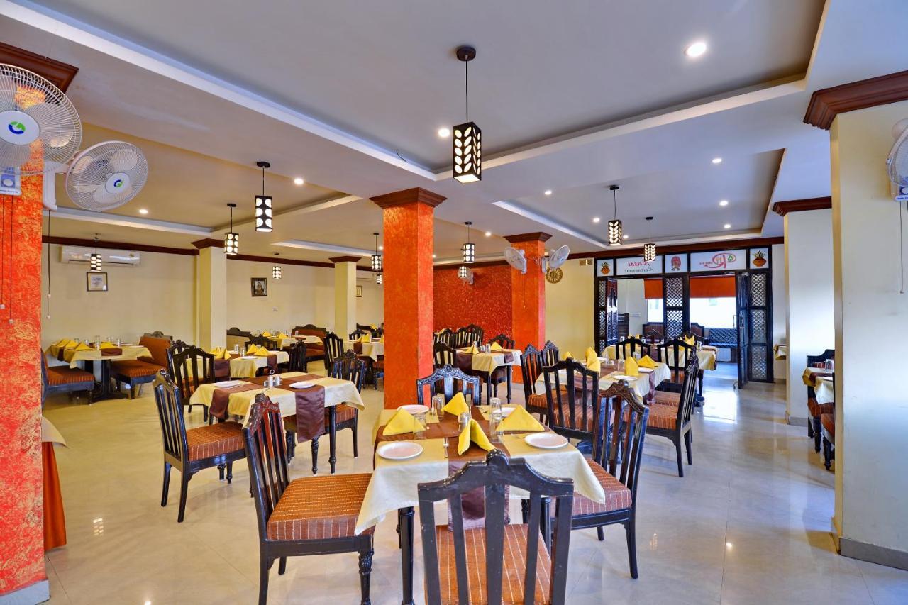 Oyo 6541 Hotel Relax Inn Udaipur Exterior foto
